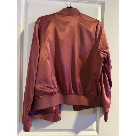 Torrid Women Rose Mauve Embroidered Satin Bomber Jacket Size 0 - Picture 7 of 7
